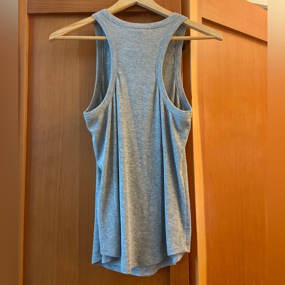 Beyond Yoga tank top - Picture 2 of 3